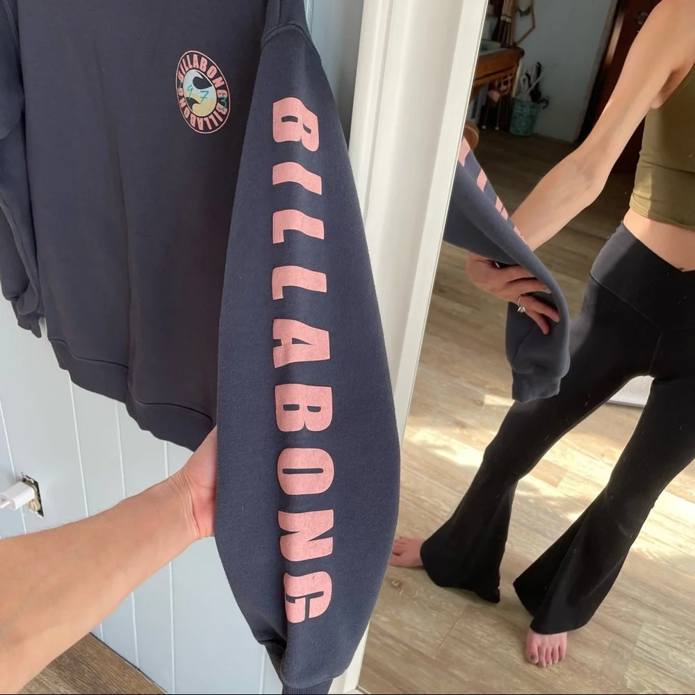 🛍✨SOLD✨Billabong crewneck sweater - Picture 3 of 8